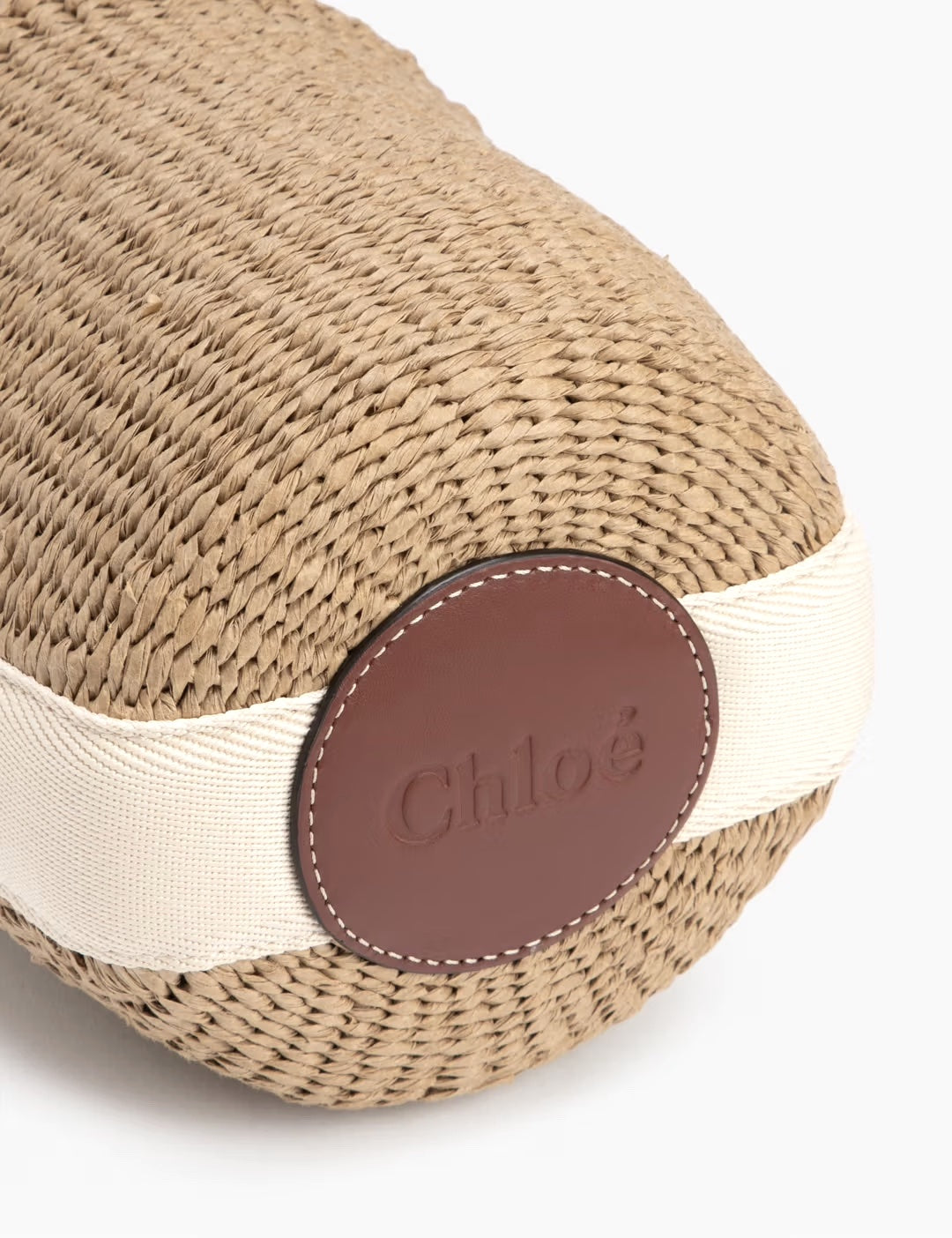 CHLOÉ BEIGE &amp; OFF WHITE SMALL WOODY BASKET BAG