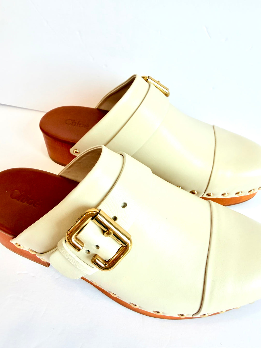 CHLOÉ JEANNETTE CALFSKIN LEATHER STUDDED CLOGS