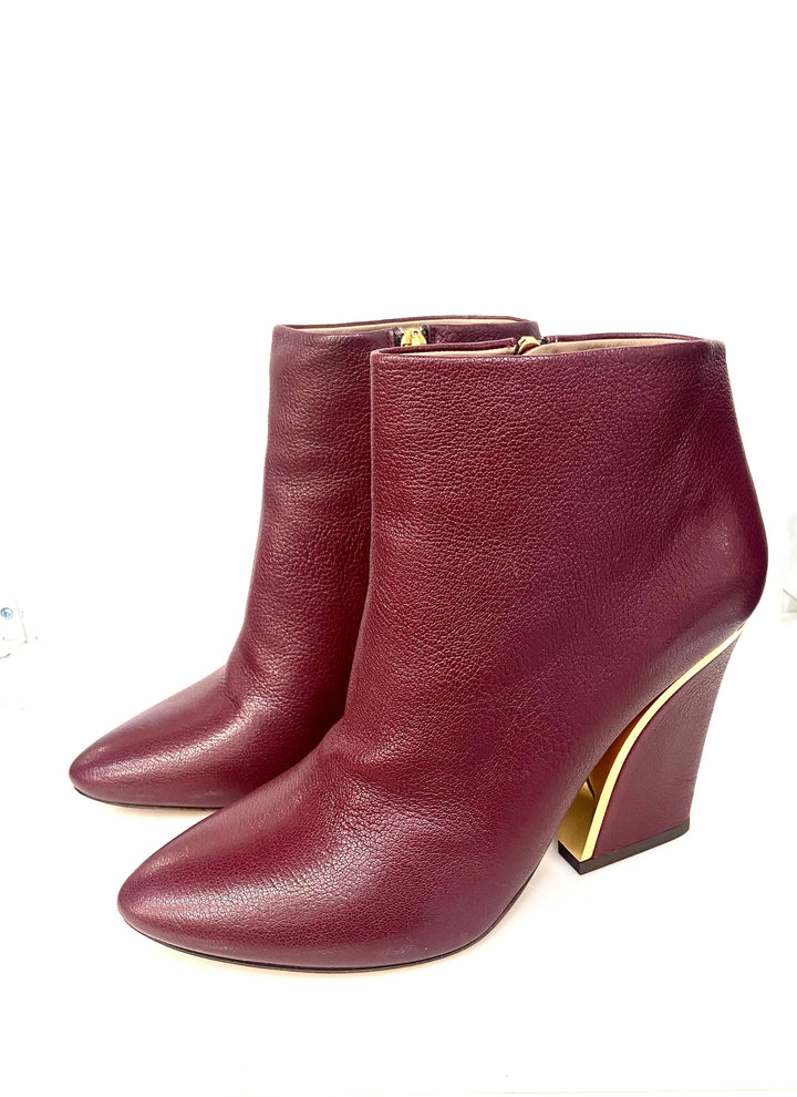 CHLOÉ LEATHER ZIP-UP BECKIE BOOTIES