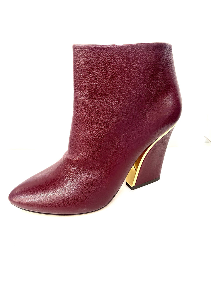 CHLOÉ LEATHER ZIP-UP BECKIE BOOTIES