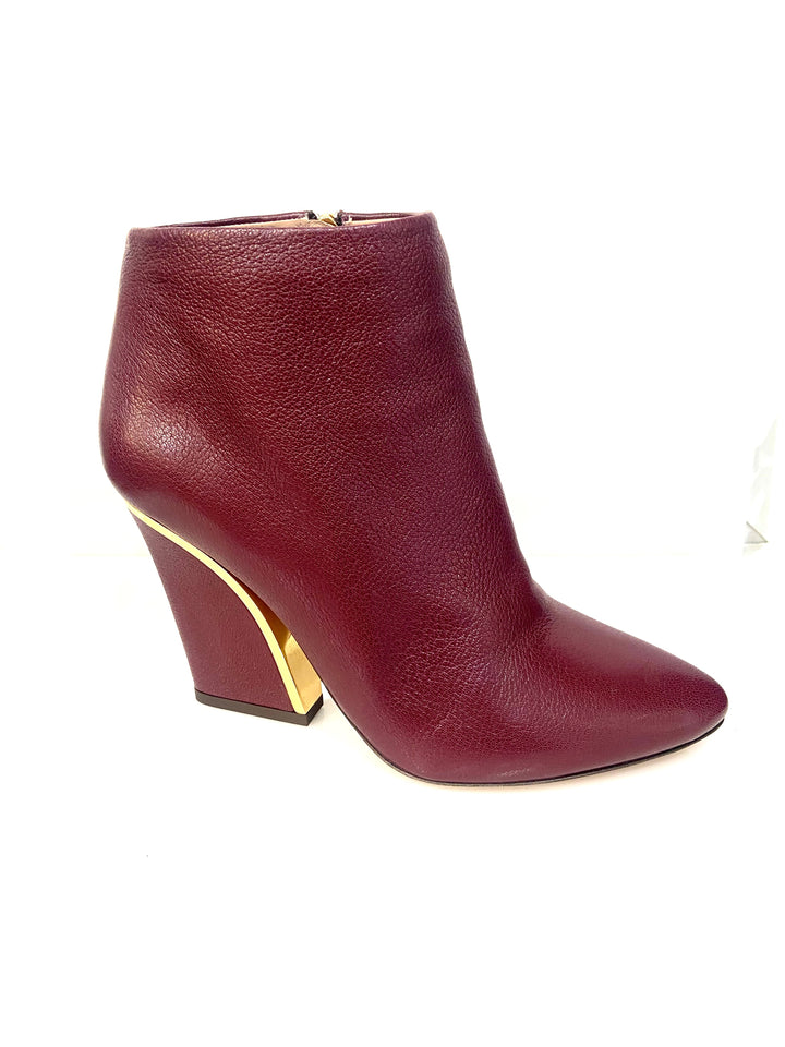 CHLOÉ LEATHER ZIP-UP BECKIE BOOTIES