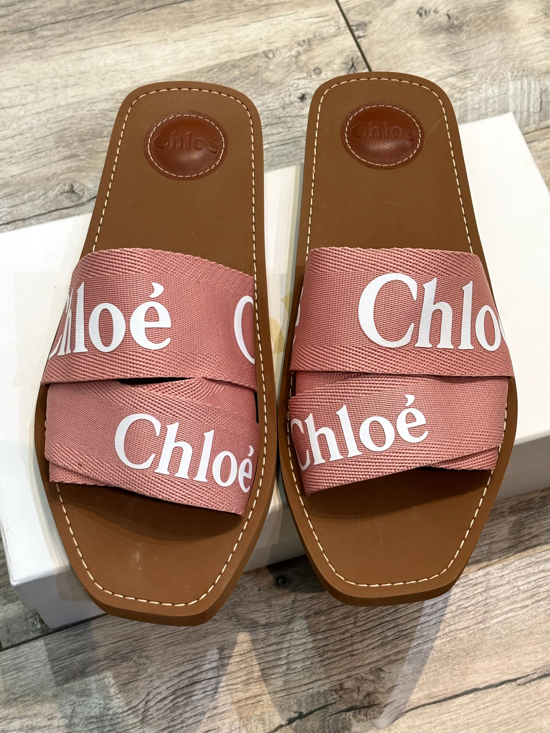 CHLOÉ LOGO WOODY FLAT MULES