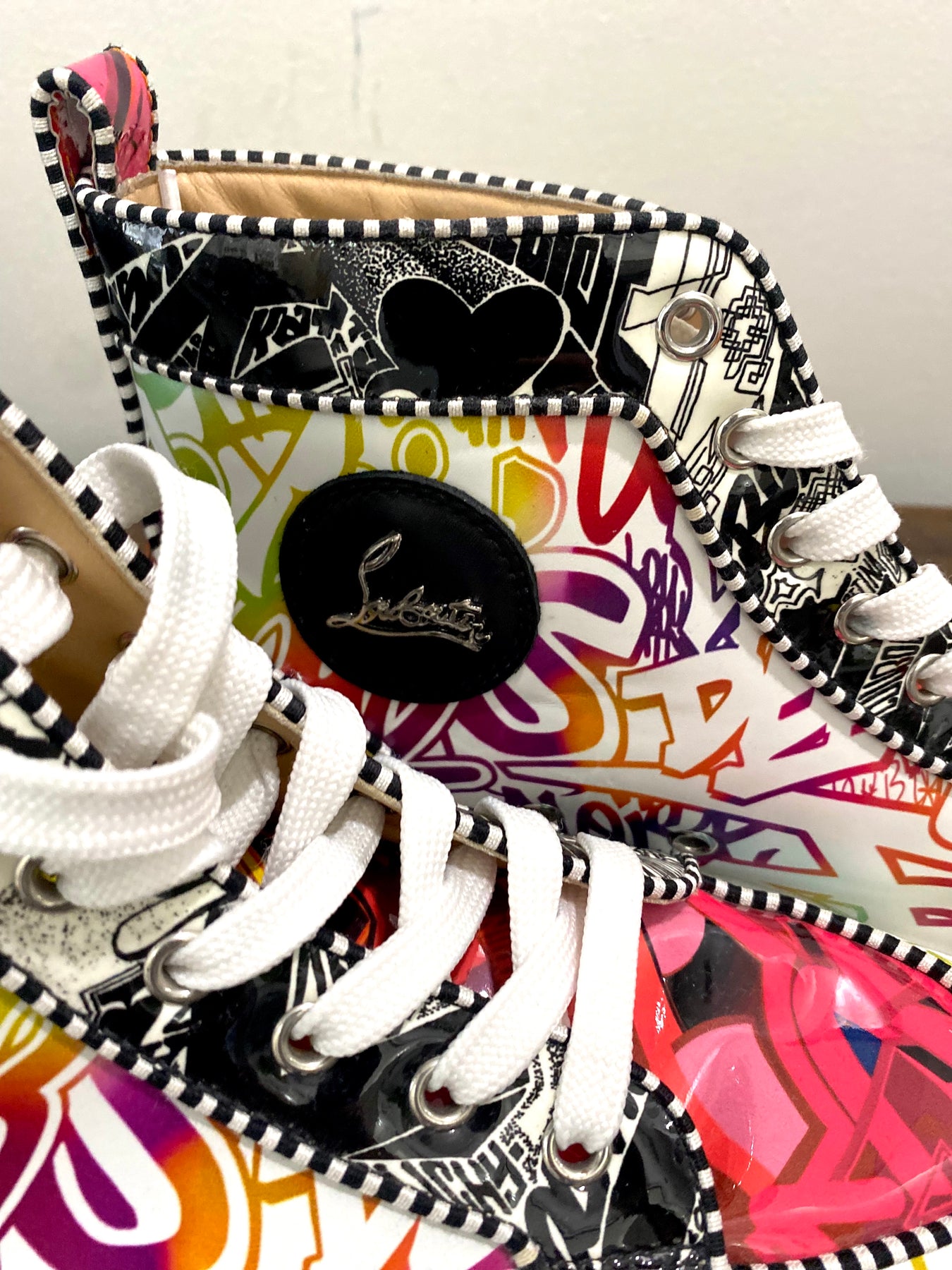 Christian Louboutin White/Black Graffiti Leather Rantus Orlato High Top  Sneakers Size 44.5 Christian Louboutin