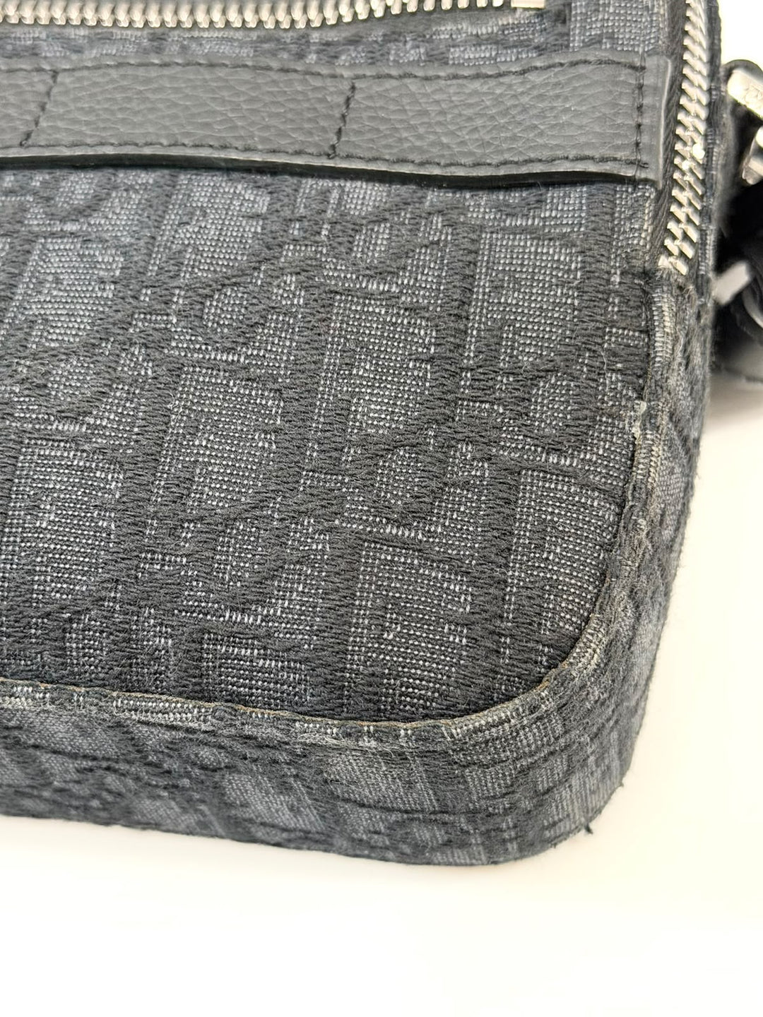 CHRISTIAN DIOR HOMME OBLIQUE SAFARI MESSENGER BAG