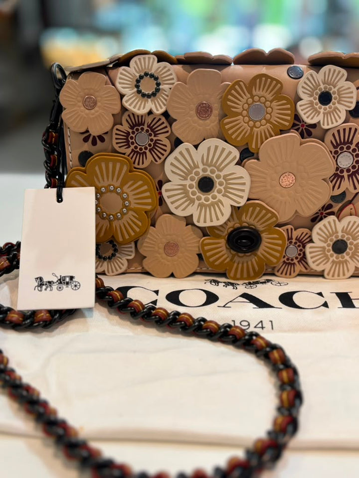 COACH TEA ROSE APPLIQUÉ DINKY LEATHER BAG