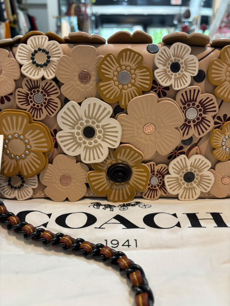 COACH TEA ROSE APPLIQUÉ DINKY LEATHER BAG