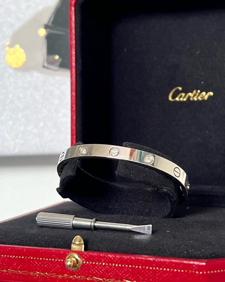 CARTIER 4 DIAMOND 18K WHITE GOLD LOVE BRACELET