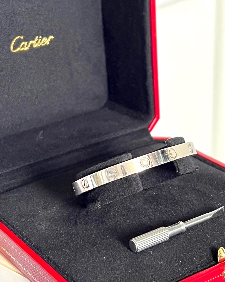 CARTIER 4 DIAMOND 18K WHITE GOLD LOVE BRACELET