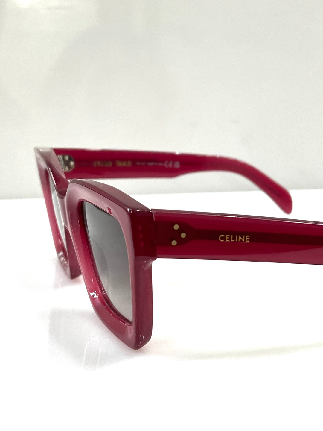 CÉLINE CL401301 RED SUNGLASSES 55MM – Caroline display picture 3