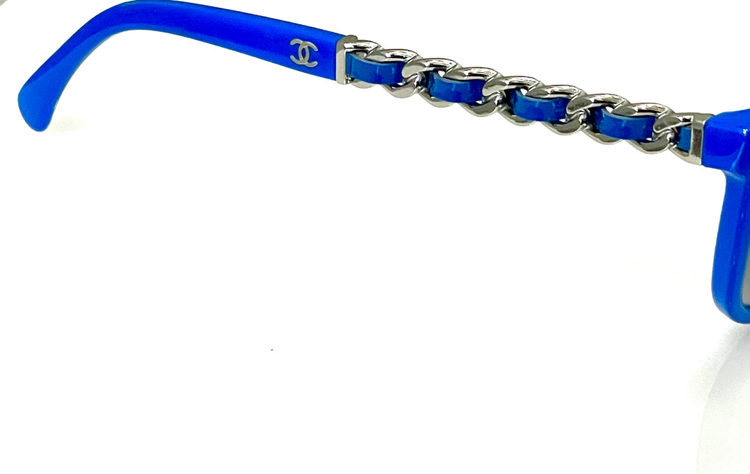 CHANEL 5260Q 1237/S2 CHAIN SUNGLASSES – Caroline's Fashion Luxuries