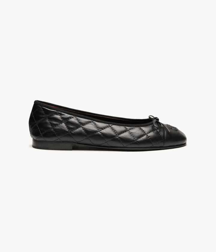 CHANEL CC AGED CALFSKIN QUILTED  LEATHER BALLET FLATS