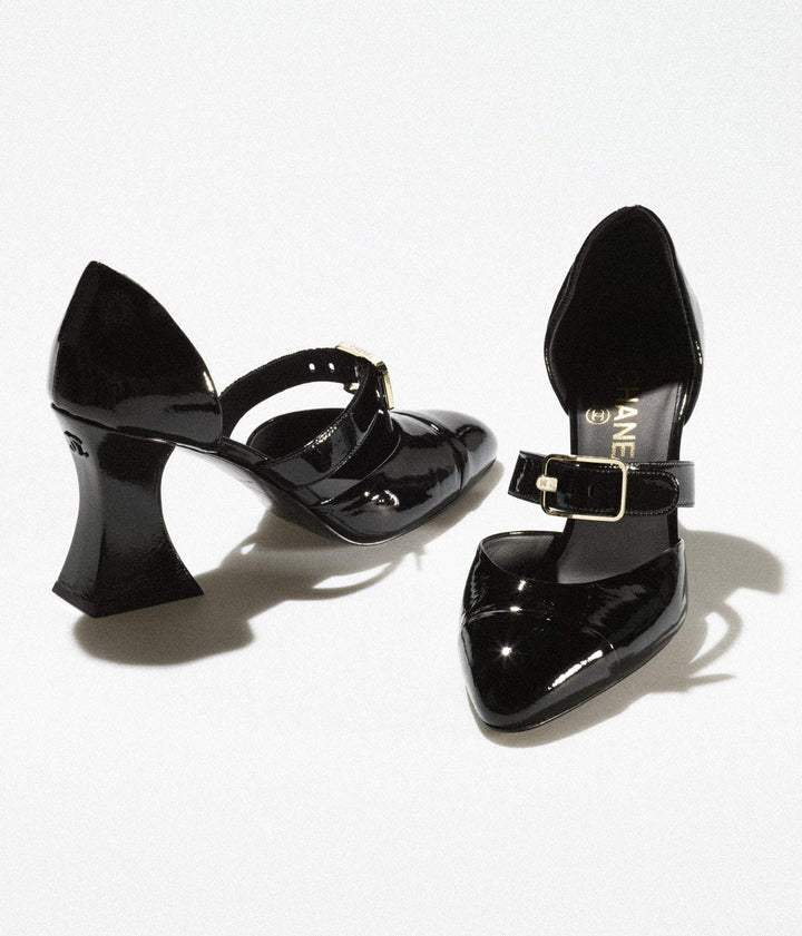CHANEL CC  PATENT LEATHER D&
