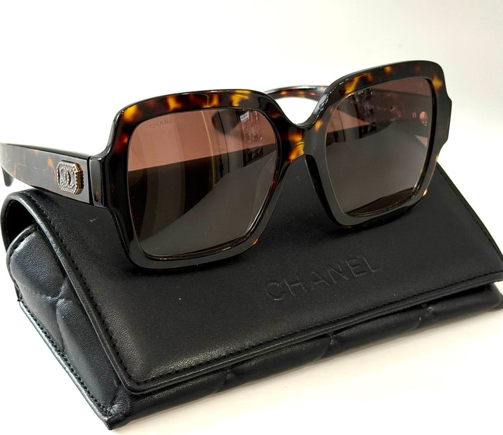 CHANEL CC 5479 SQUARE SUNGLASSES IN HAVANA