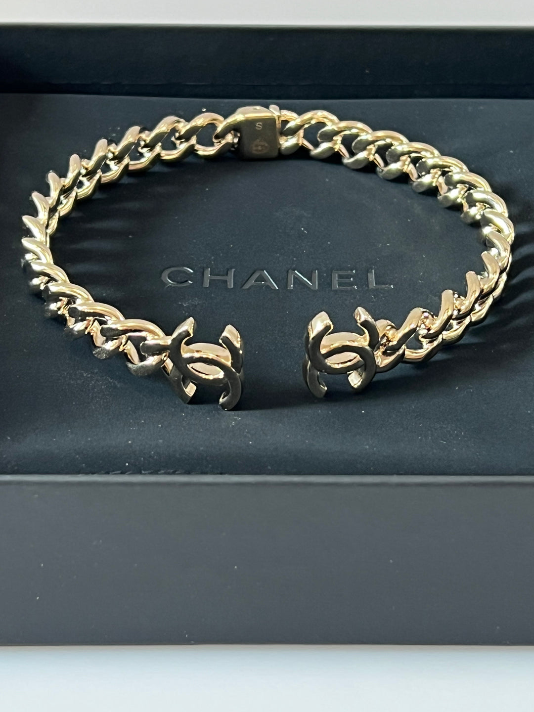 CHANEL CC RUNWAY CHAIN CHOKER NECKLACE