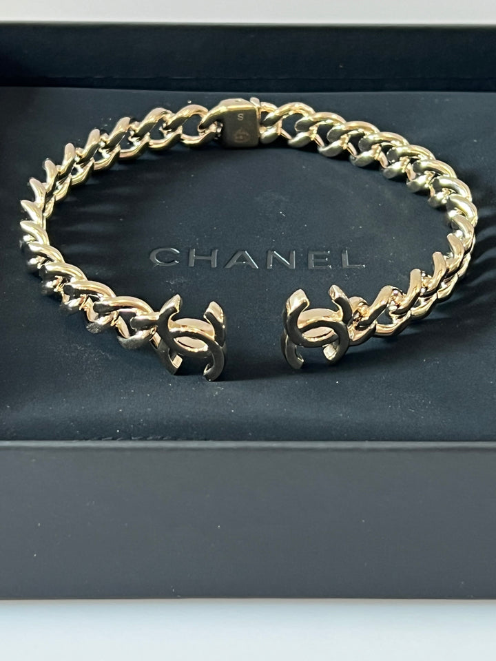 CHANEL CC RUNWAY CHAIN CHOKER NECKLACE