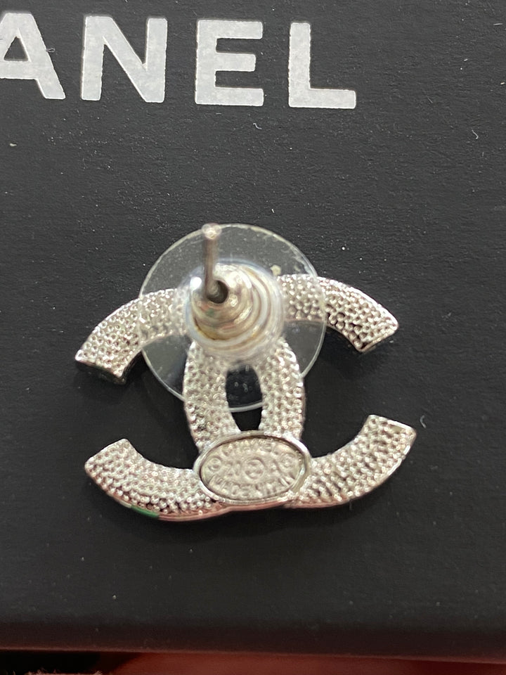 CHANEL CC CRYSTAL STUD EARRINGS