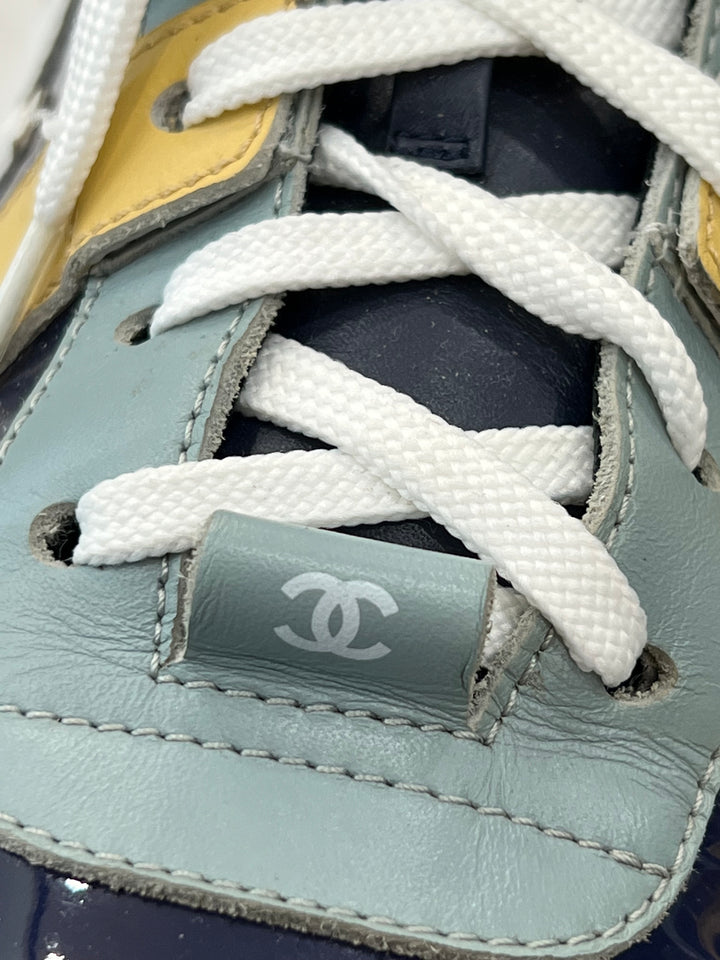 CHANEL CC LOW-TOP TRAINER SNEAKERS