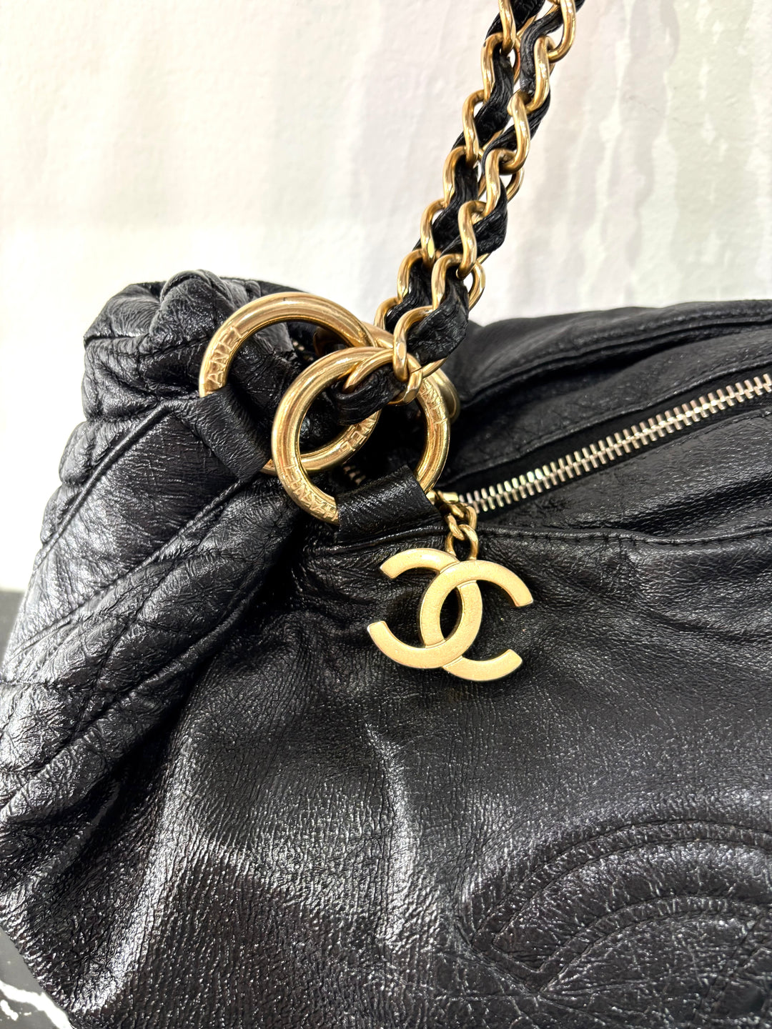 CHANEL CC VINTAGE DISTRESSED LEATHER ROCK CHAIN BOWLER BAG