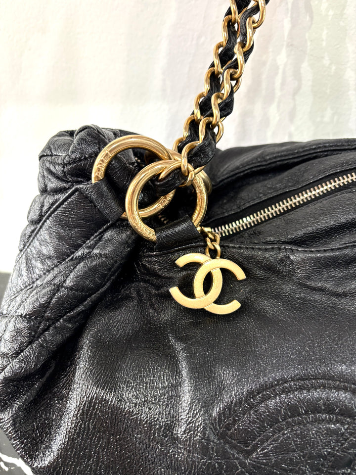 CHANEL CC VINTAGE DISTRESSED LEATHER ROCK CHAIN BOWLER BAG