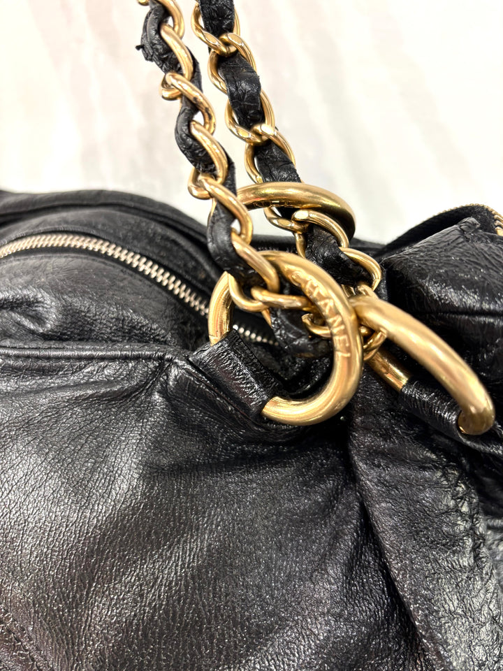 CHANEL CC VINTAGE DISTRESSED LEATHER ROCK CHAIN BOWLER BAG