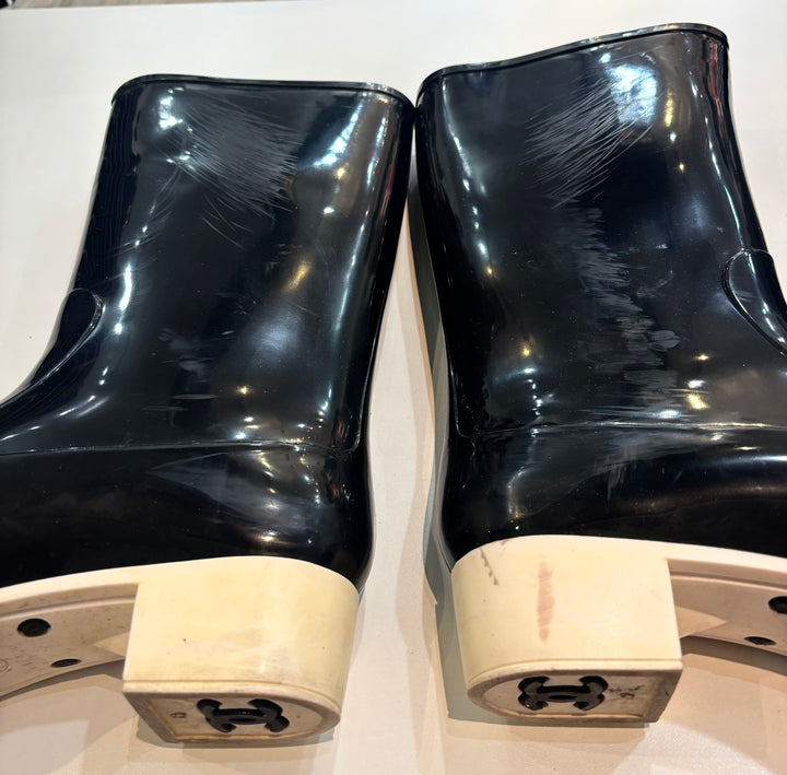 CHANEL VINTAGE CAMELLIA RUBBER RAIN BOOTS