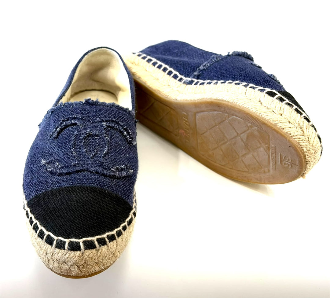 CHANEL CAP-TOE CC LOGO DENIM TOILE ESPADRILLES