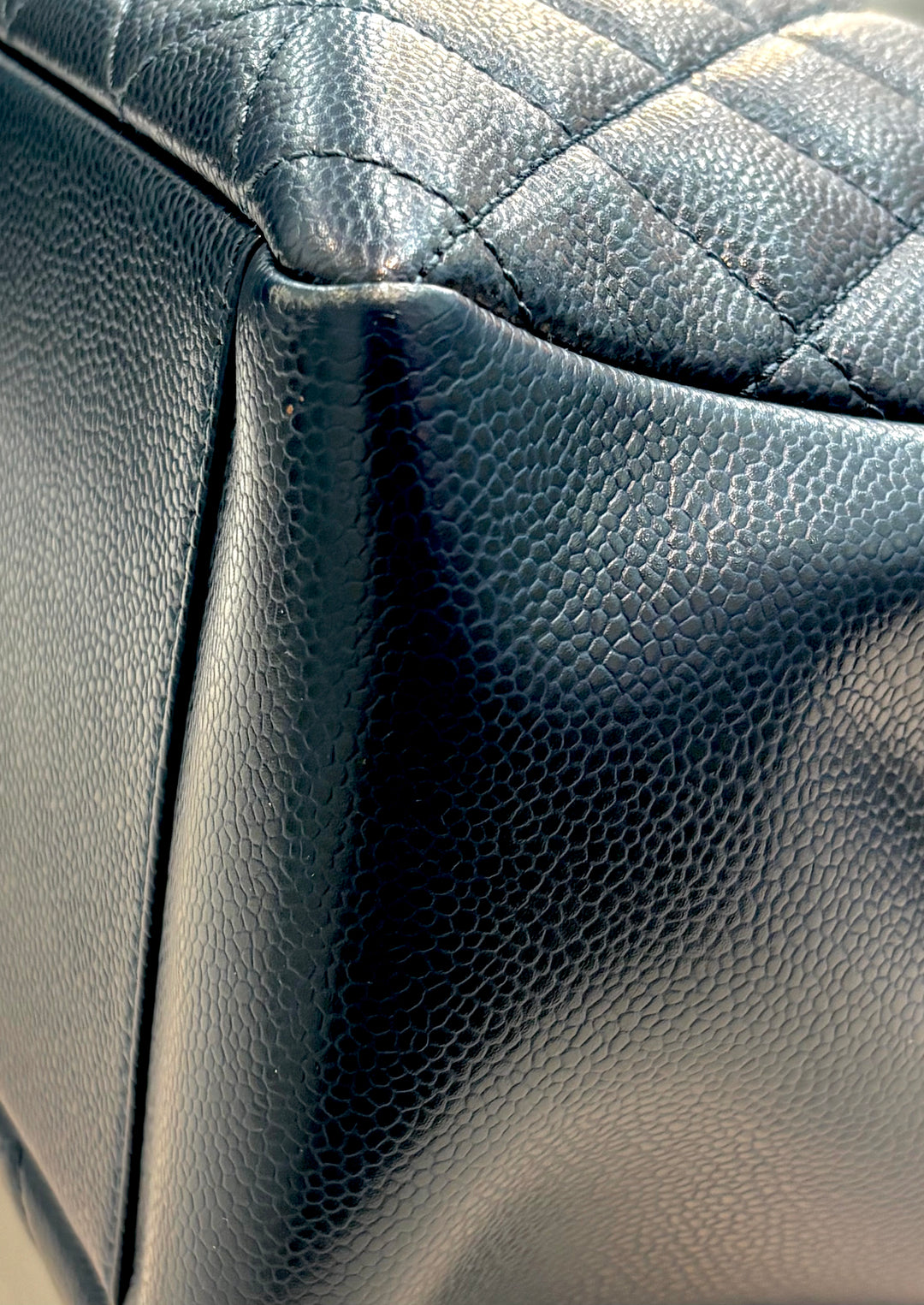 CHANEL CAVIAR QUILTED GRAND SHOPPING TOTE BAG