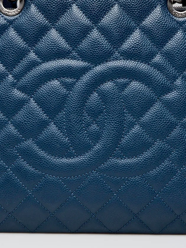 CHANEL CAVIAR QUILTED GRAND SHOPPING TOTE BAG