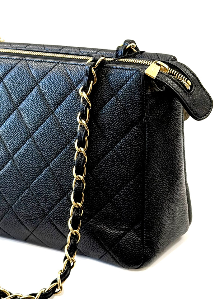 CHANEL CAVIAR QUILTED ZIP &amp; FLAP VINTAGE SHOULDER BAG