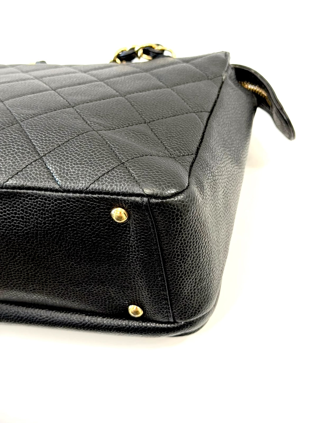 CHANEL CAVIAR QUILTED ZIP &amp; FLAP VINTAGE SHOULDER BAG