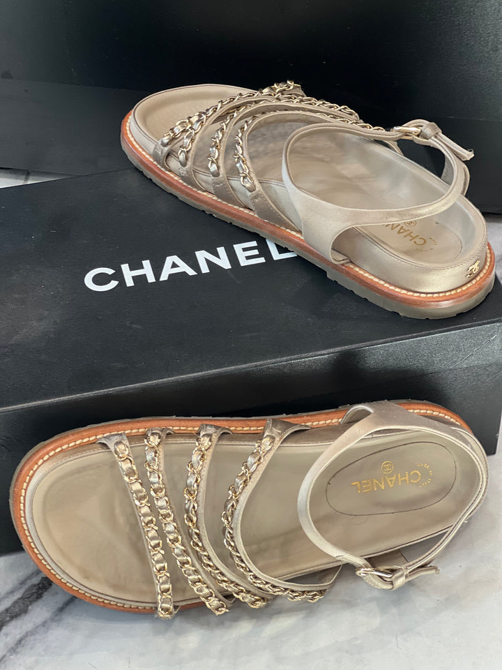 靴 CHANEL Mules Sandals Gold Chain T-Strap CHANEL Mules Sandals Gold Chain T-Strap