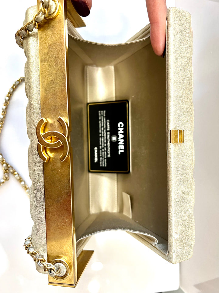 CHANEL CHOCO BAR METALLIC GOLD LEATHER SHOULDER BAG