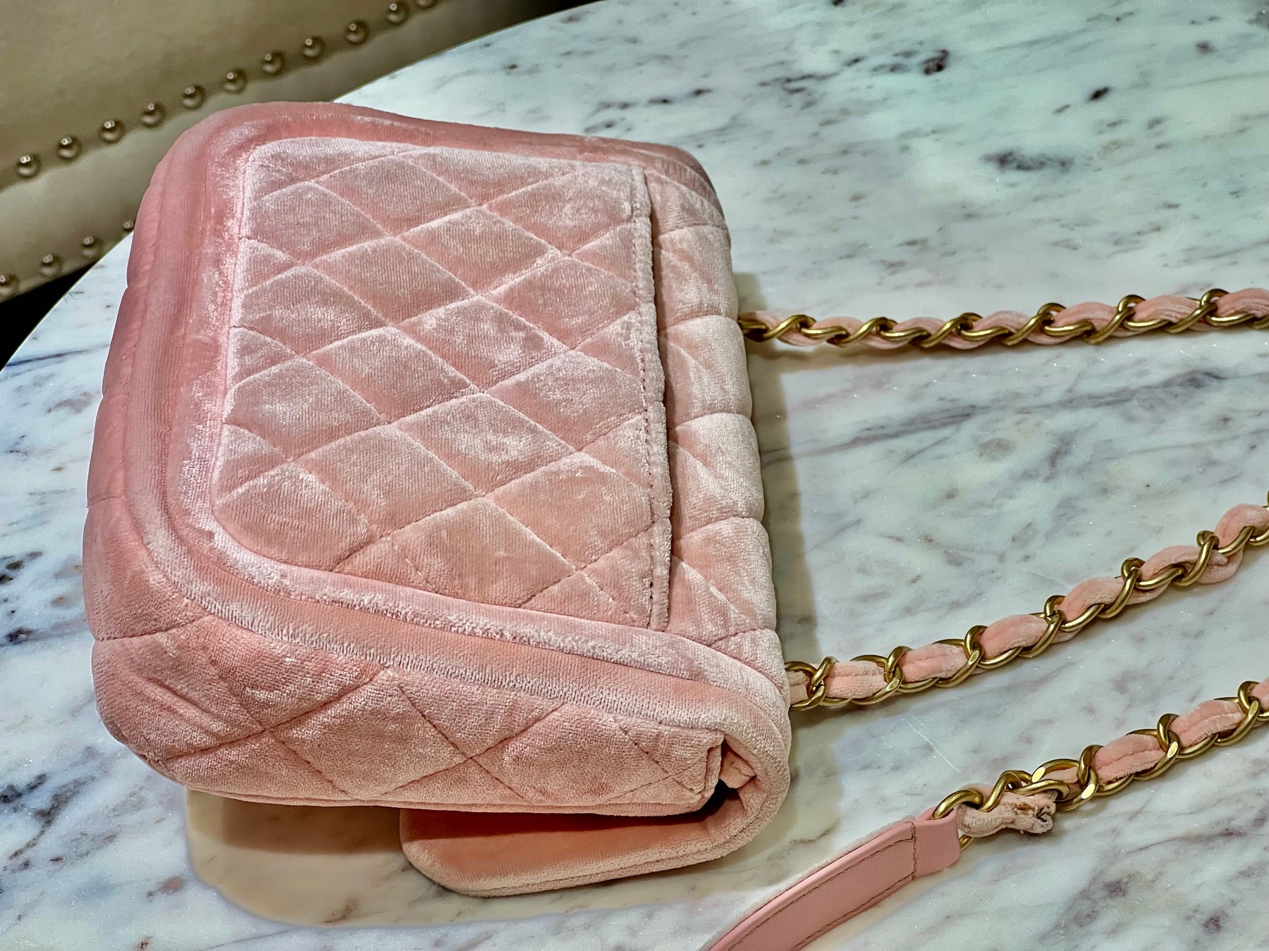 CHANEL QUILTED VELVET DOUBLE FRAME MINI FLAP BAG – Caroline's Fashion  Luxuries