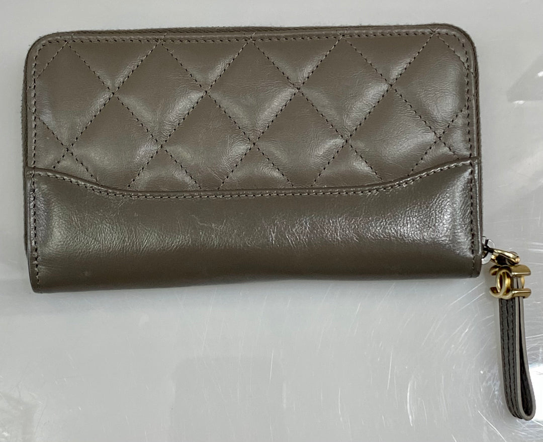 CHANEL QUILTED AGED CALFSKIN SMALL GABRIEL ZIPPY WALLET