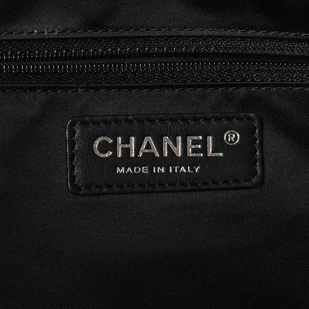 CHANEL CC GLAZED TWISTED CALFSKIN LEATHER LARGE TOTE BAG