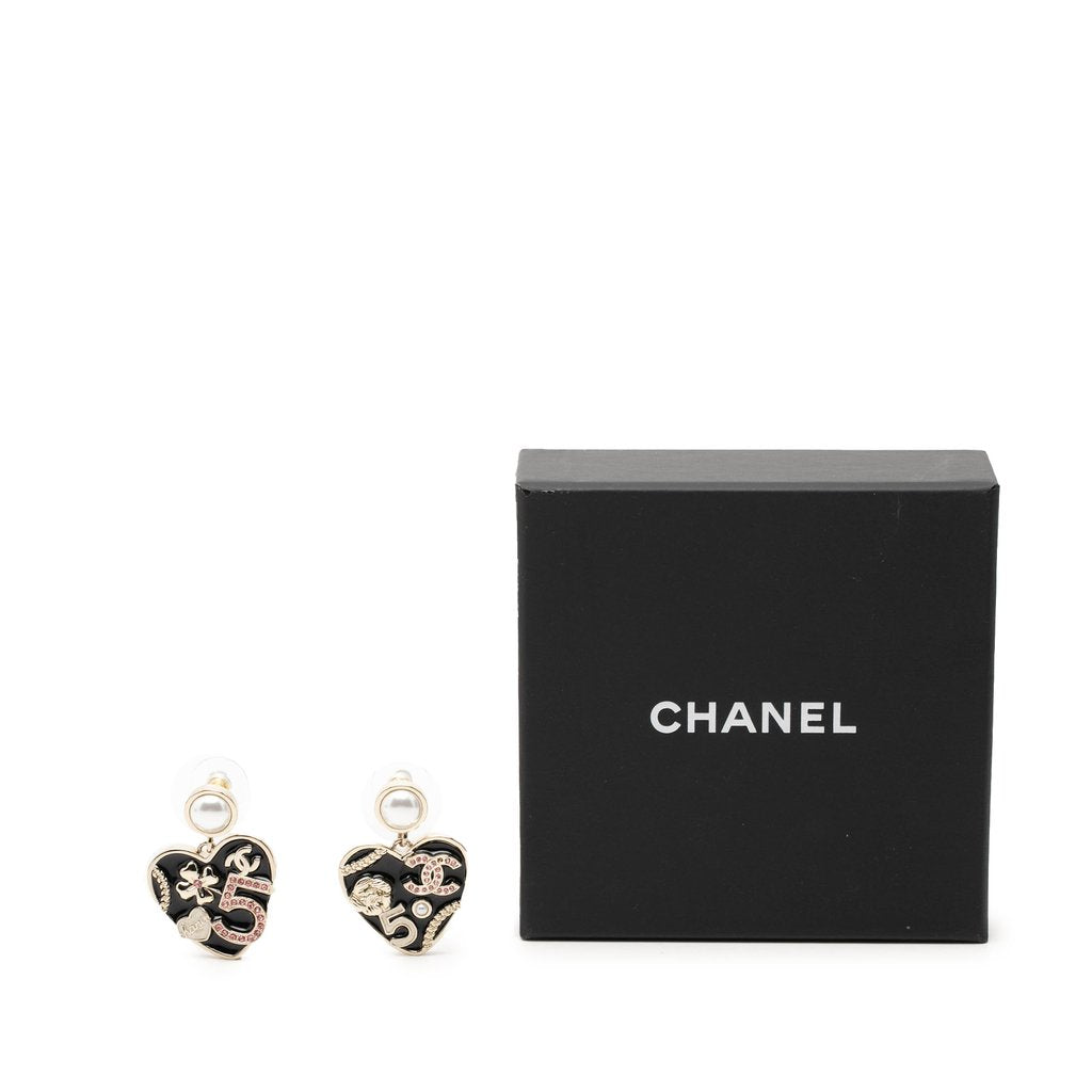 CHANEL GOLD PLATED FAUX PEARL STRASS &amp; RESIN HEART DROP EARRINGS