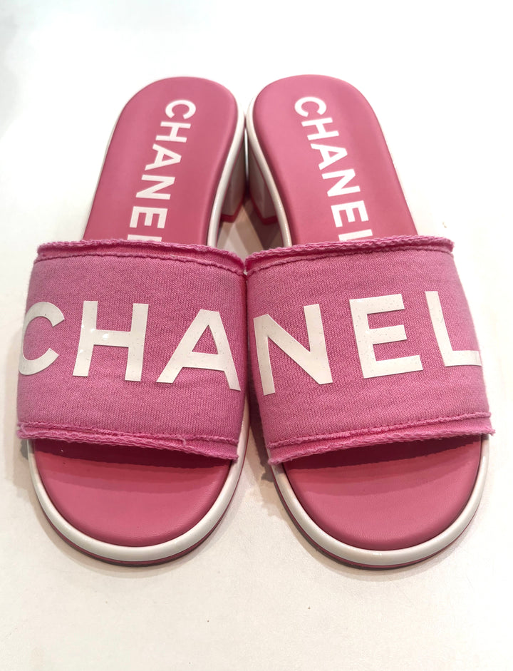 CHANEL CHA-NEL LOGO PRINT MULES