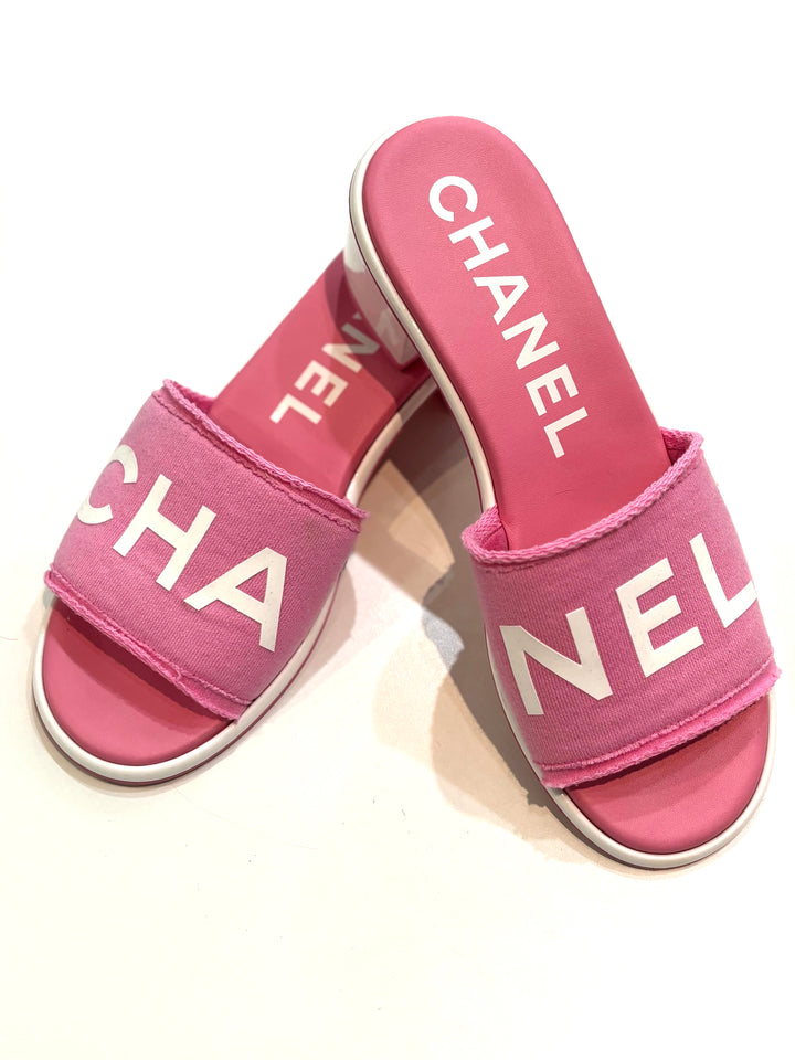 CHANEL CHA-NEL LOGO PRINT MULES