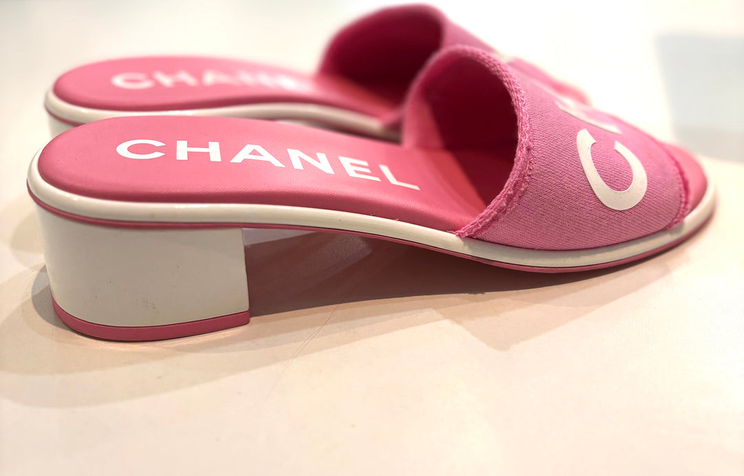 CHANEL CHA-NEL LOGO PRINT MULES