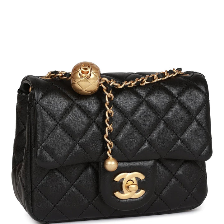 CHANEL QUILTED LAMBSKIN PEARL CRUSH CLUTCH WITH CHAIN