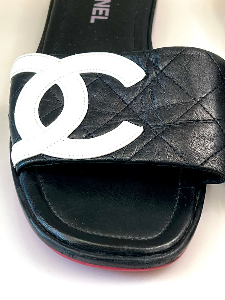 CHANEL QUILTED LEATHER CAMBON CC SLIDE SANDALS