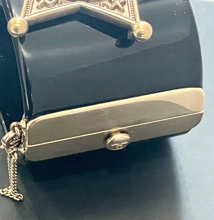 CHANEL SHERIFF STAR WIDE CUFF BRACELET