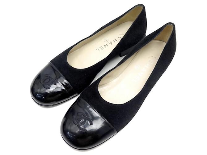 CHANEL CC LOGO LEATHER AND SUEDE BALLERINA SHOES
