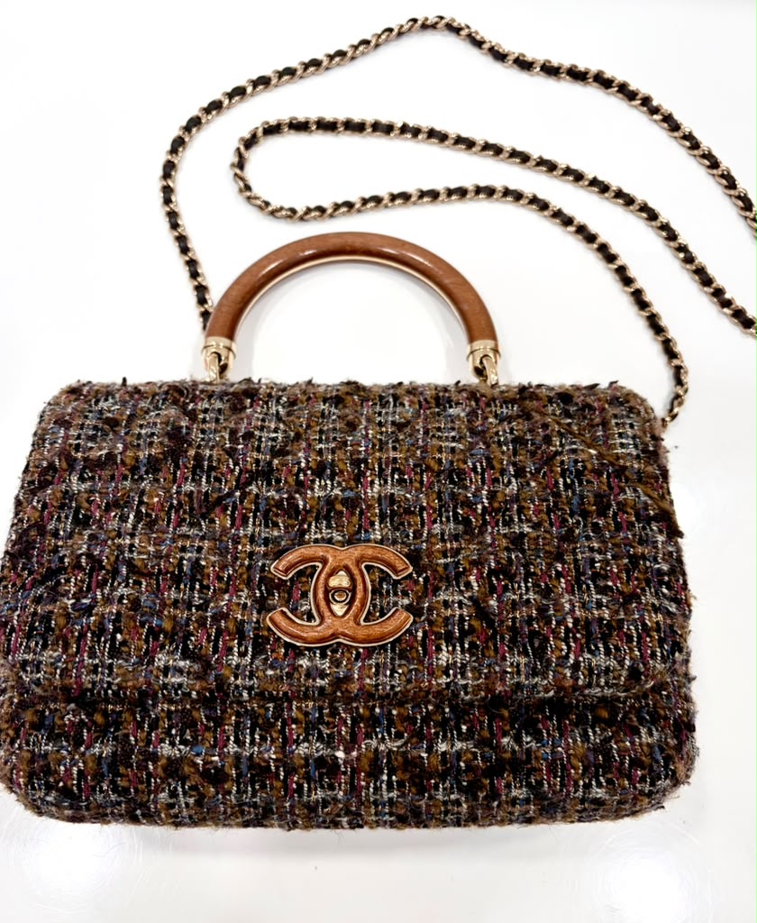 CHANEL CC TWEED KNOCK ON WOOD TOP-HANDLE FLAP BAG