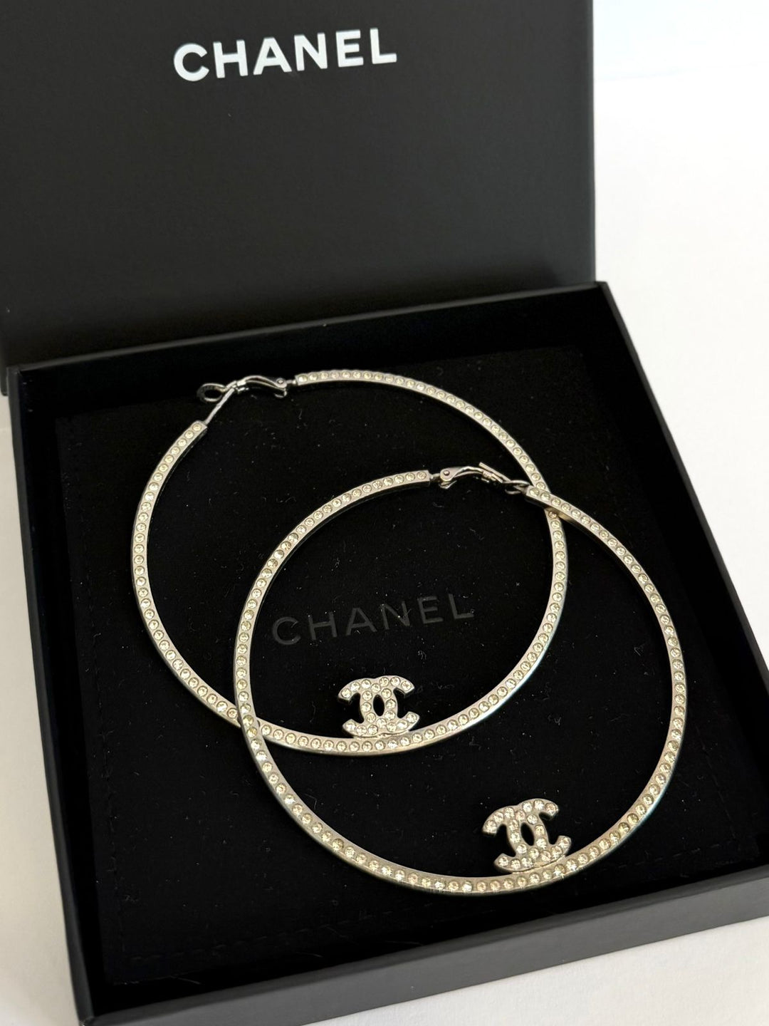 CHANEL CRYSTAL BOUCLES OREILLE XL HOOP EARRINGS