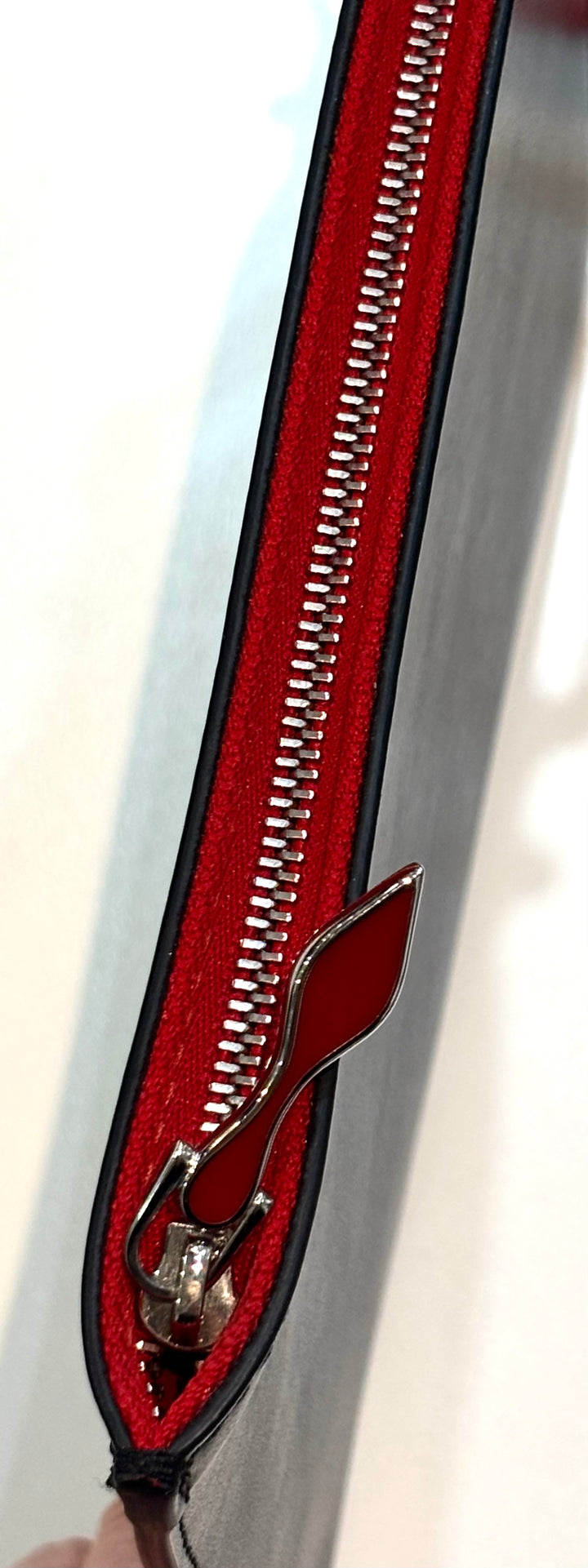 LOUBOUTIN CALFSKIN LEATHER CABATA POCHETTE WRISTLET