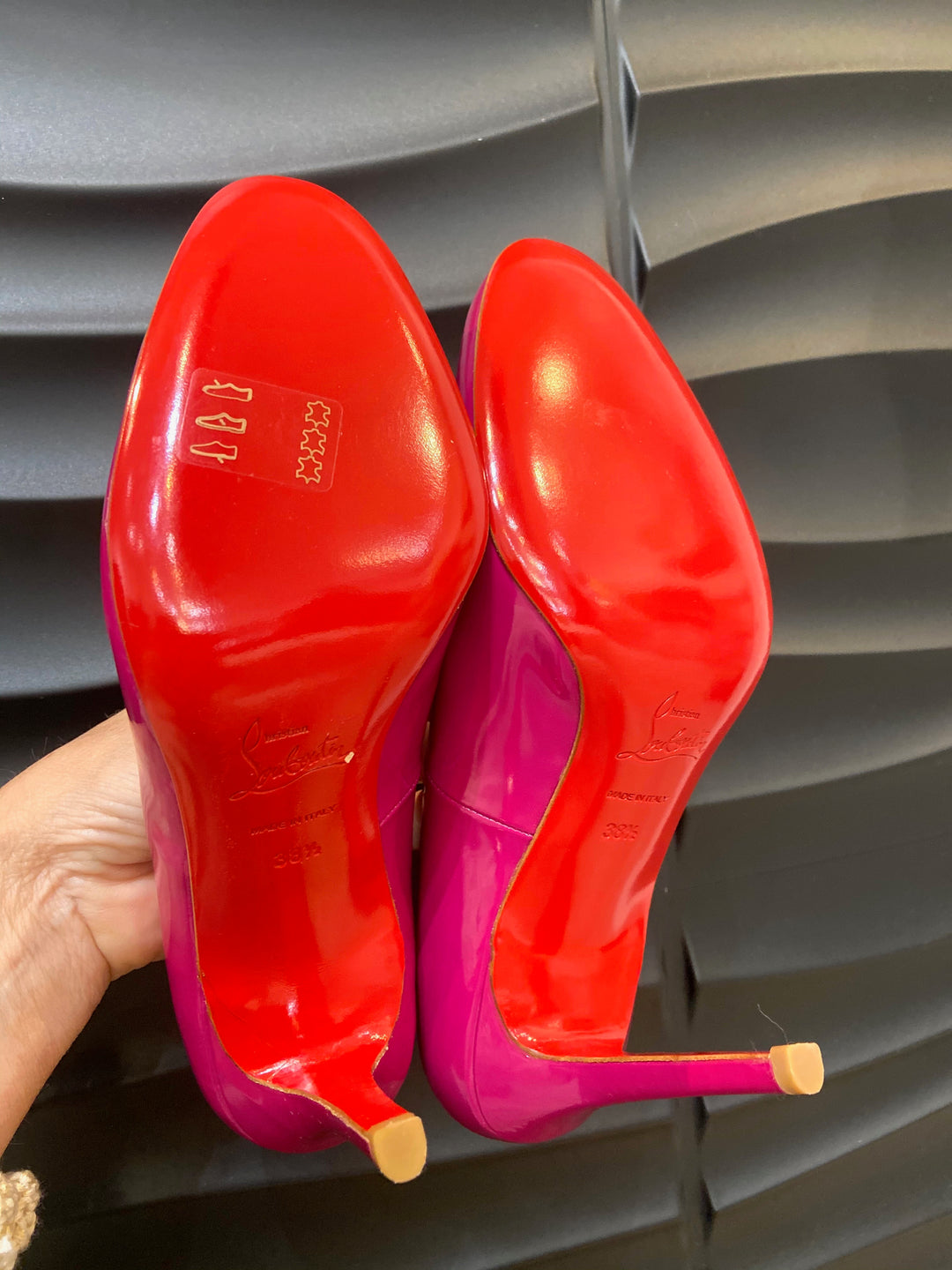 CHRISTIAN LOUBOUTIN FIFI CLASSIC 100MM PUMPS – Caroline's Fashion