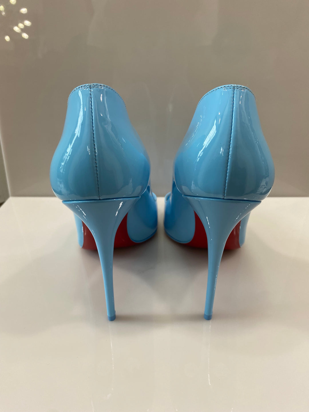 CHRISTIAN LOUBOUTIN HOT CHIC 100 PUMPS