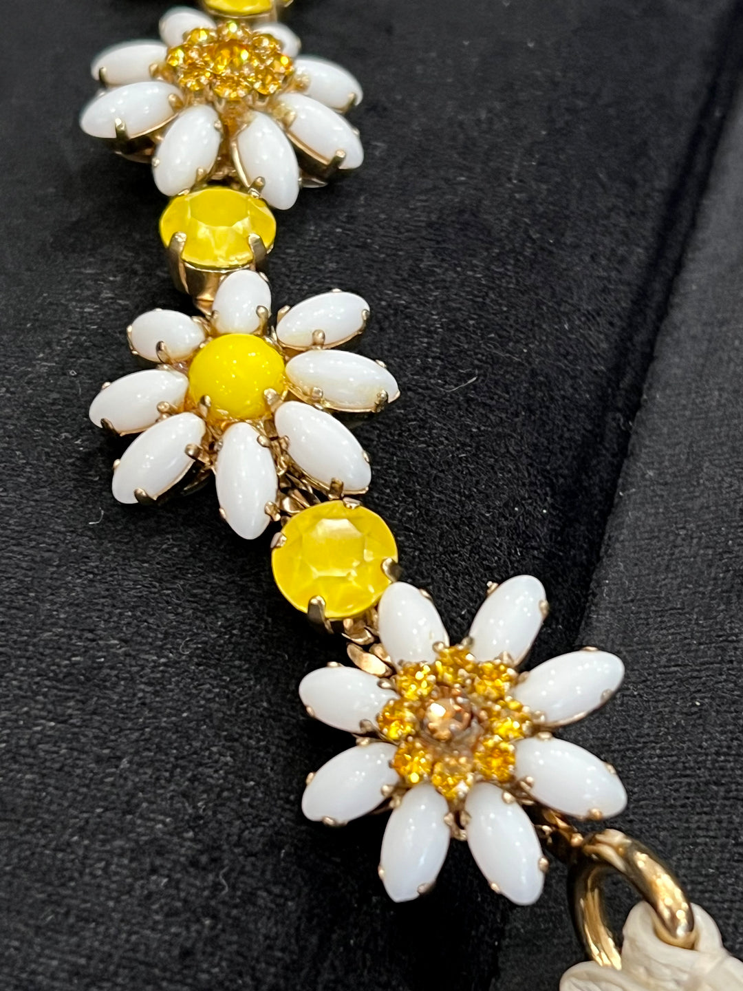 DOLCE &amp; GABBANA DAISY CRYSTAL CHAIN LEATHER BELT