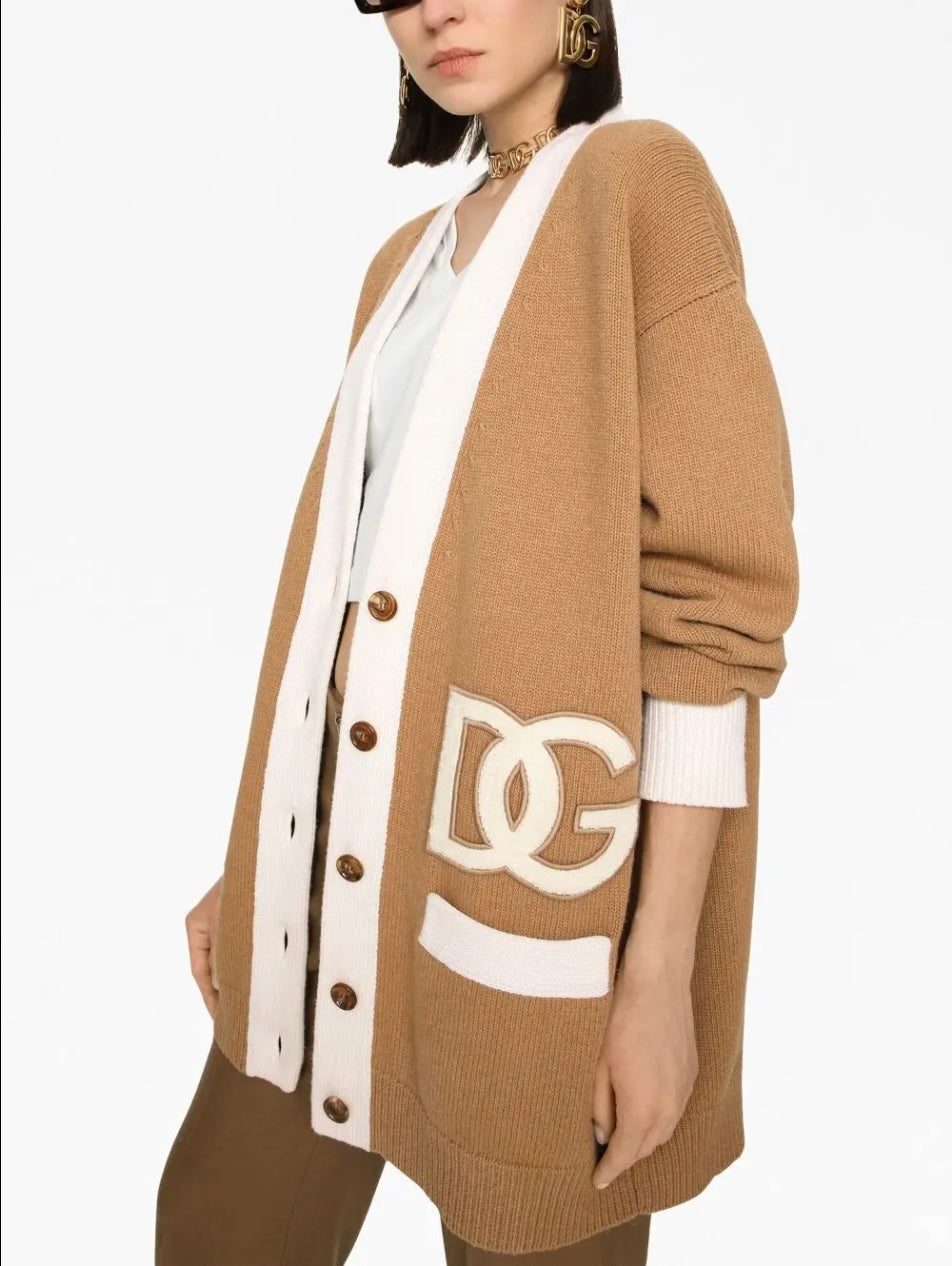 DOLCE &amp; GABBANA OVERSIZED LOGO APPLIQUÉ VIRGIN WOOL CARDIGAN